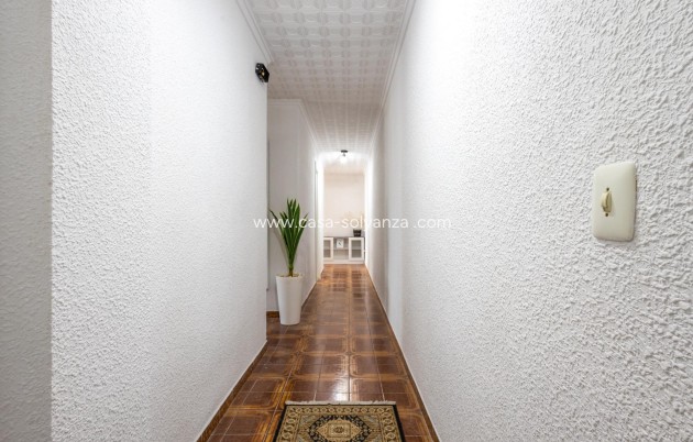 Resale - Apartment / flat - Torrevieja - Acequion