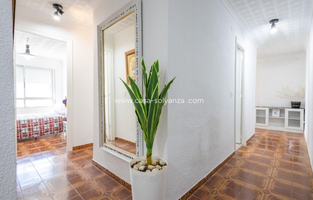 Resale - Apartment / flat - Torrevieja - Acequion