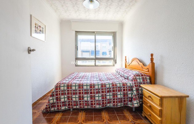Resale - Apartment / flat - Torrevieja - Acequion