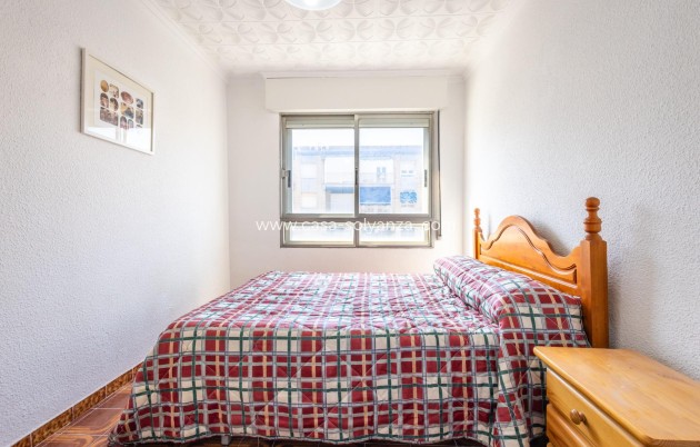 Resale - Apartment / flat - Torrevieja - Acequion