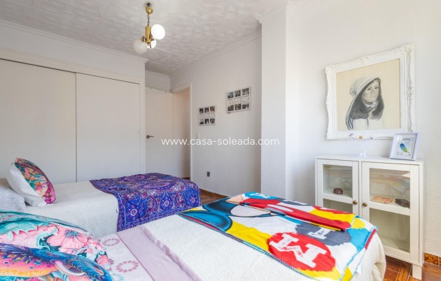 Resale - Apartment / flat - Torrevieja - Acequion