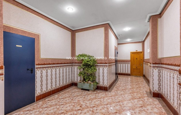 Resale - Apartment / flat - Torrevieja - La Mata