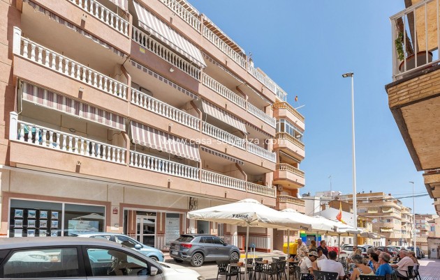 Resale - Apartment / flat - Torrevieja - La Mata