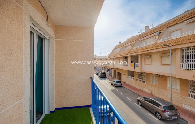 Resale - Apartment / flat - Torrevieja - Playa De Los Naufragos