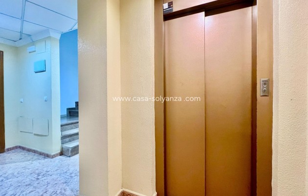 Reventa - Apartamento / piso - Torrevieja - Playa del Cura