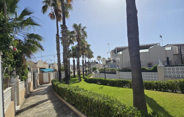 Herverkoop - Bungalow - Torrevieja - Los Balcones