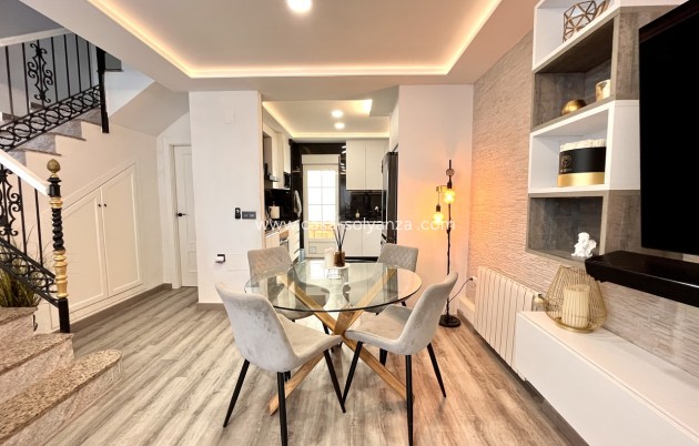 Resale - Townhouse - Villamartin - Costa Blanca