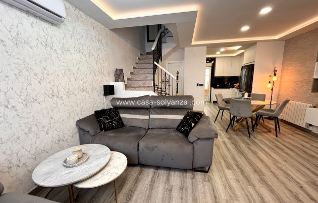 Resale - Townhouse - Villamartin - Costa Blanca