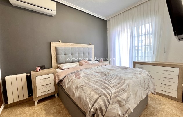 Resale - Townhouse - Villamartin - Costa Blanca
