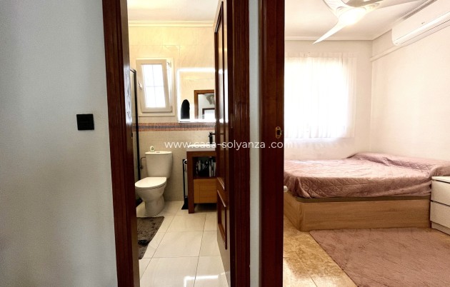 Resale - Townhouse - Villamartin - Costa Blanca
