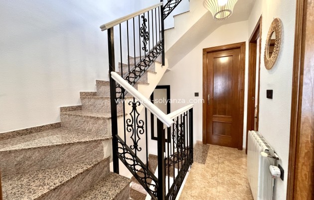 Resale - Townhouse - Villamartin - Costa Blanca