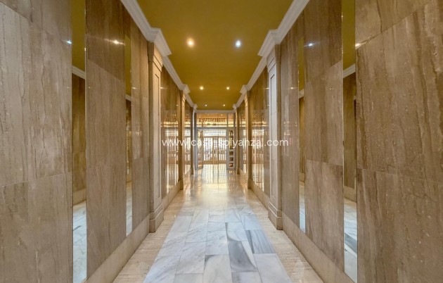 Herverkoop - Appartement / flat - Torrevieja - Playa del Cura