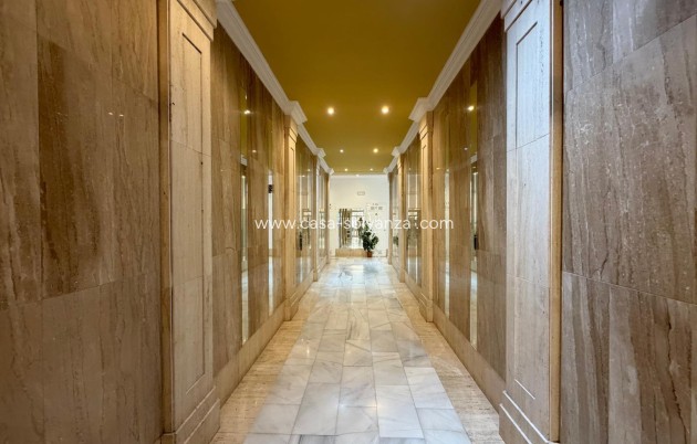 Herverkoop - Appartement / flat - Torrevieja - Playa del Cura