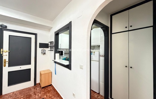 Resale - Apartment / flat - Torrevieja - Playa del Cura