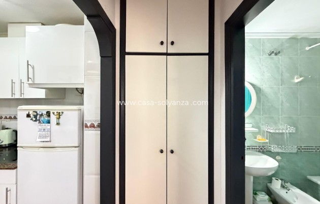 Resale - Apartment / flat - Torrevieja - Playa del Cura