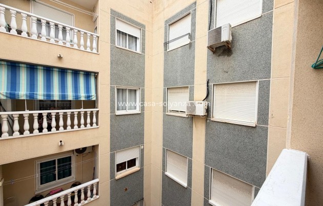 Resale - Apartment / flat - Torrevieja - Playa del Cura