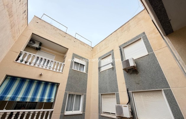 Resale - Apartment / flat - Torrevieja - Playa del Cura