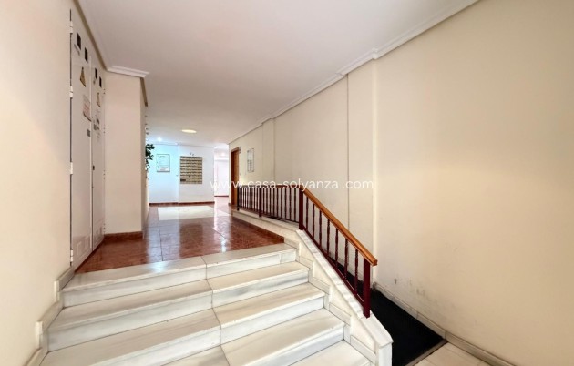 Resale - Apartment / flat - Torrevieja - Playa del Cura