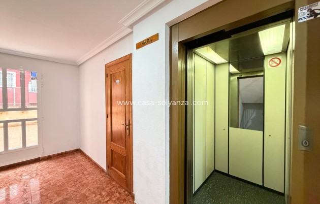 Resale - Apartment / flat - Torrevieja - Playa del Cura
