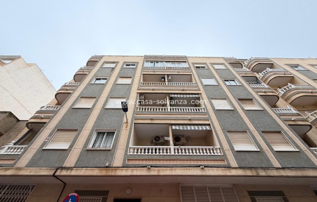 Resale - Apartment / flat - Torrevieja - Playa del Cura