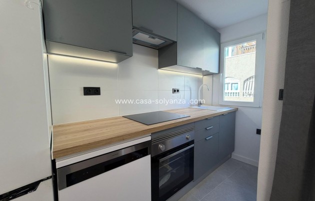 Herverkoop - Appartement / flat - Torrevieja - Playa de los Locos
