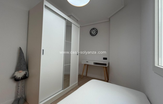 Herverkoop - Appartement / flat - Torrevieja - Playa de los Locos