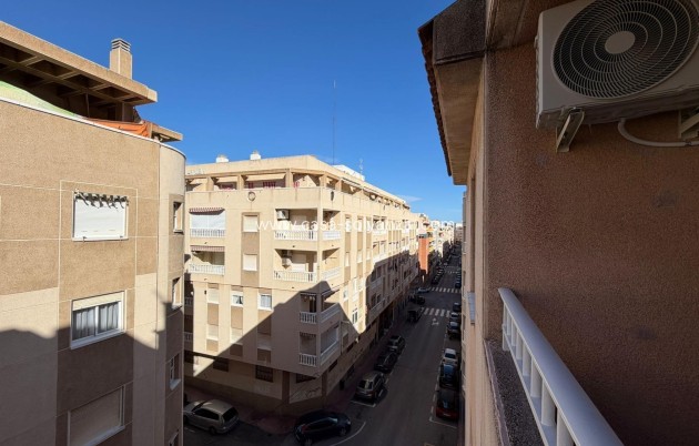 Herverkoop - Appartement / flat - Torrevieja - Playa de los Locos