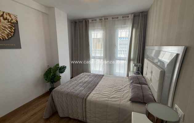 Herverkoop - Appartement / flat - Torrevieja - Playa del Cura