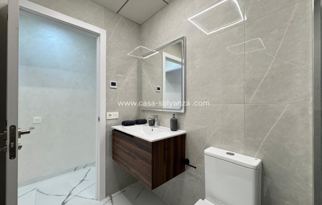 Herverkoop - Appartement / flat - Torrevieja - Playa del Cura