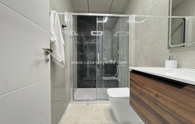 Herverkoop - Appartement / flat - Torrevieja - Playa del Cura