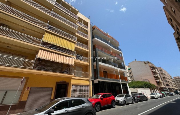 Herverkoop - Appartement / flat - Torrevieja - Playa del Cura