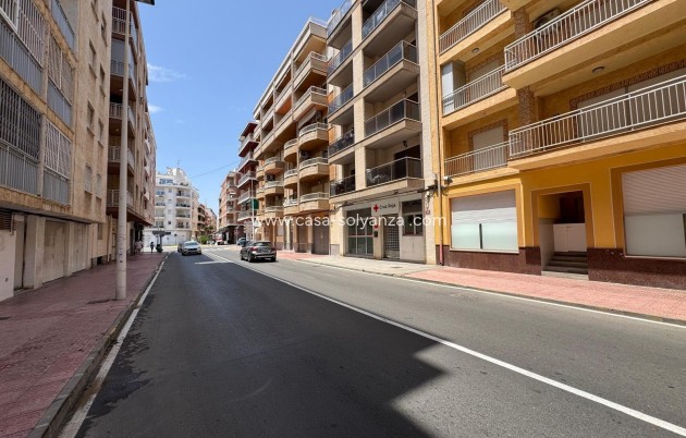 Herverkoop - Appartement / flat - Torrevieja - Playa del Cura