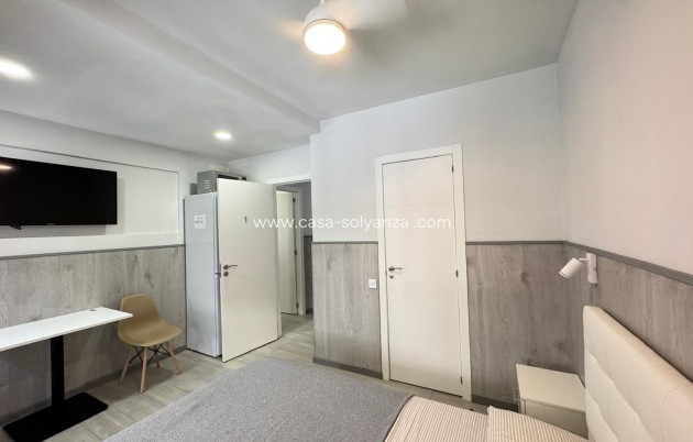 Herverkoop - Appartement / flat - Torrevieja - Playa de los Locos