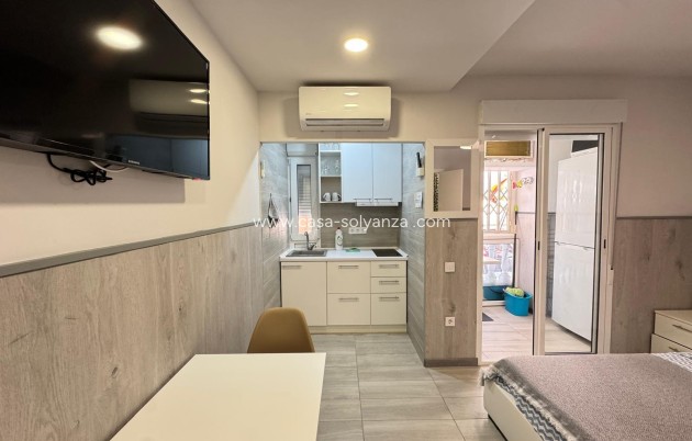 Herverkoop - Appartement / flat - Torrevieja - Playa de los Locos