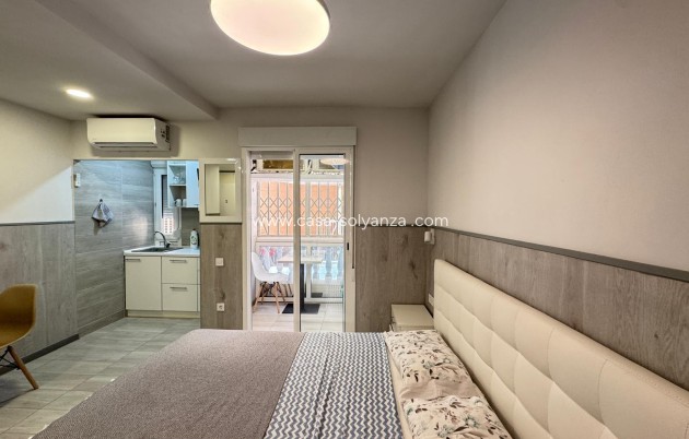 Herverkoop - Appartement / flat - Torrevieja - Playa de los Locos
