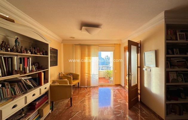 Reventa - Apartamento / piso - Torrevieja - Center