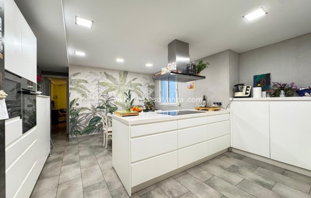 Reventa - Apartamento / piso - Torrevieja - Center
