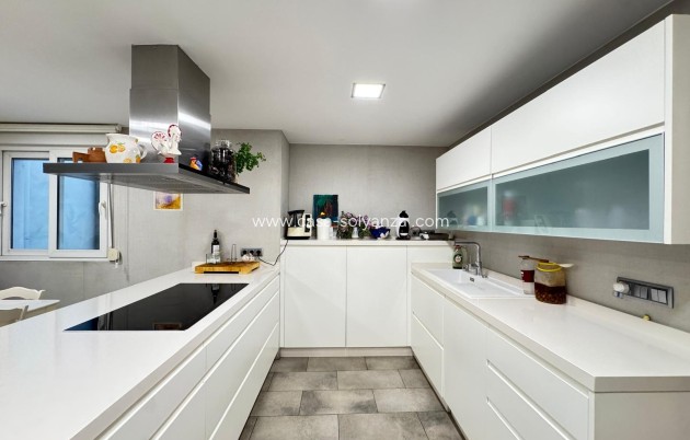 Reventa - Apartamento / piso - Torrevieja - Center