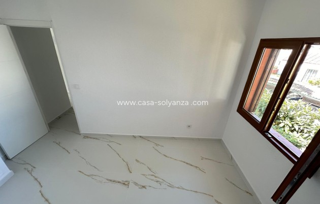 Resale - Apartment / flat - Orihuela - Villamartin