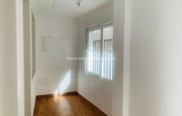Reventa - Apartamento / piso - Torrevieja - Playa del Cura