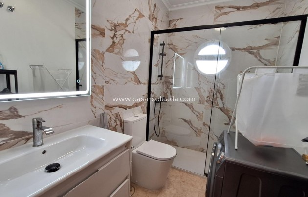 Revente - Villa - Orihuela Costa - Villamartín