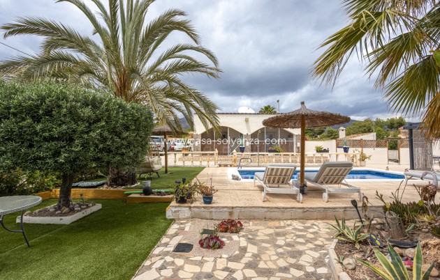 Resale - Country Property/Finca - Albatera