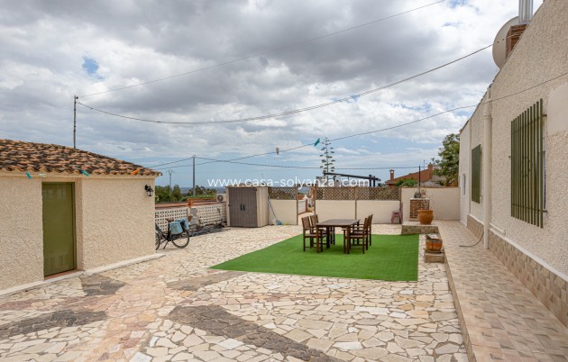 Resale - Country Property/Finca - Albatera