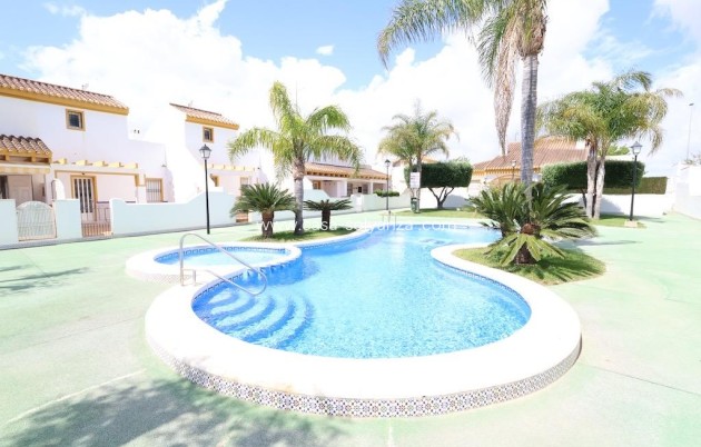 Resale - Villa - Pilar de la Horadada - Torre de Horadada