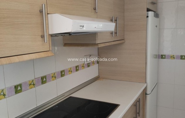 Reventa - Apartamento / piso - Guardamar del Segura - Puerto Deportivo