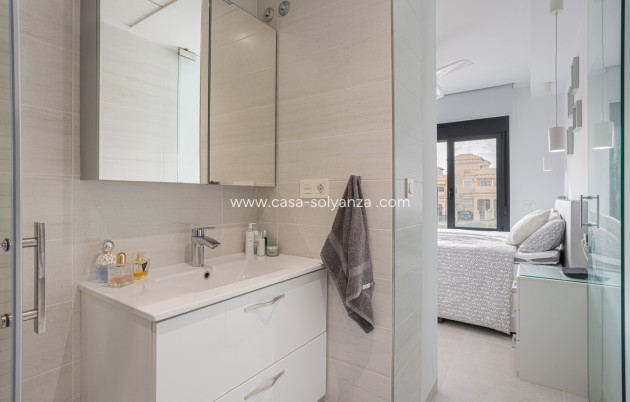 Resale - Townhouse - Villamartin - Villamartín