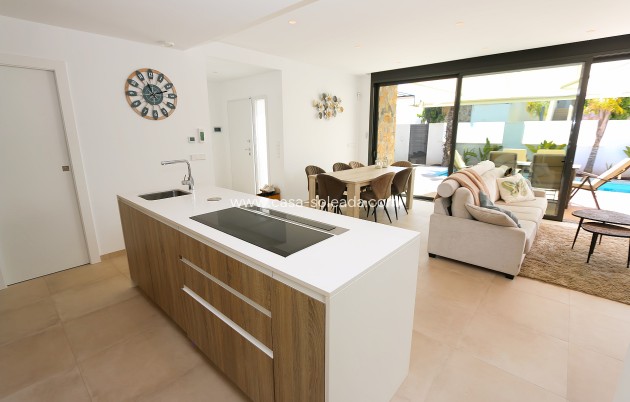 Resale - Villa - Pilar de la Horadada - Costa Blanca