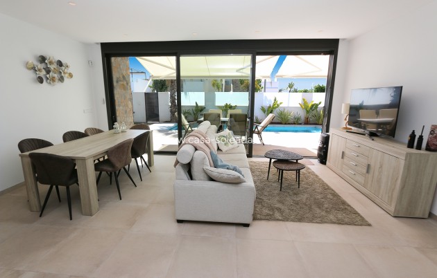 Resale - Villa - Pilar de la Horadada - Costa Blanca