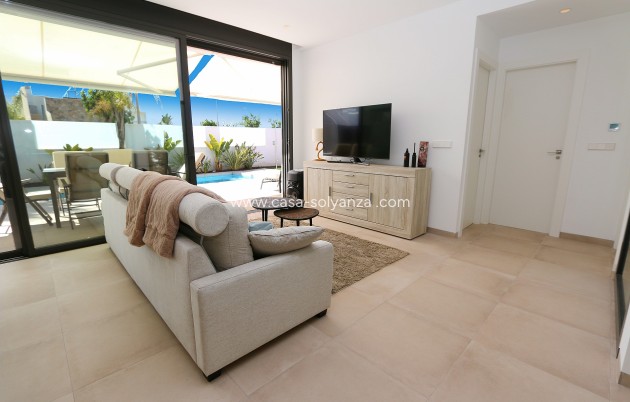 Resale - Villa - Pilar de la Horadada - Costa Blanca