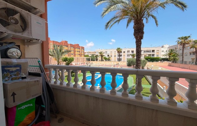 Resale - Apartment / flat - Torrevieja - Center